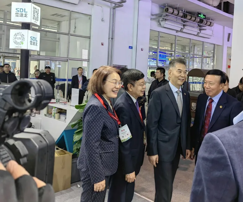第十四届全国政协常委、人口资源环境委员会副主任来访K8凯发展台.jpg